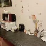 A Comfortable With Balcony Апартаменти *