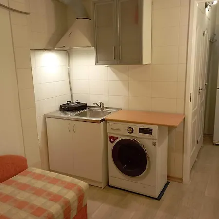 A Comfortable 18M Room With Balcony *