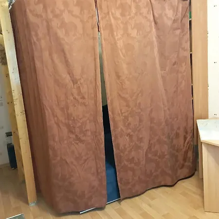 A Comfortable 18M Room With Balcony Apartment